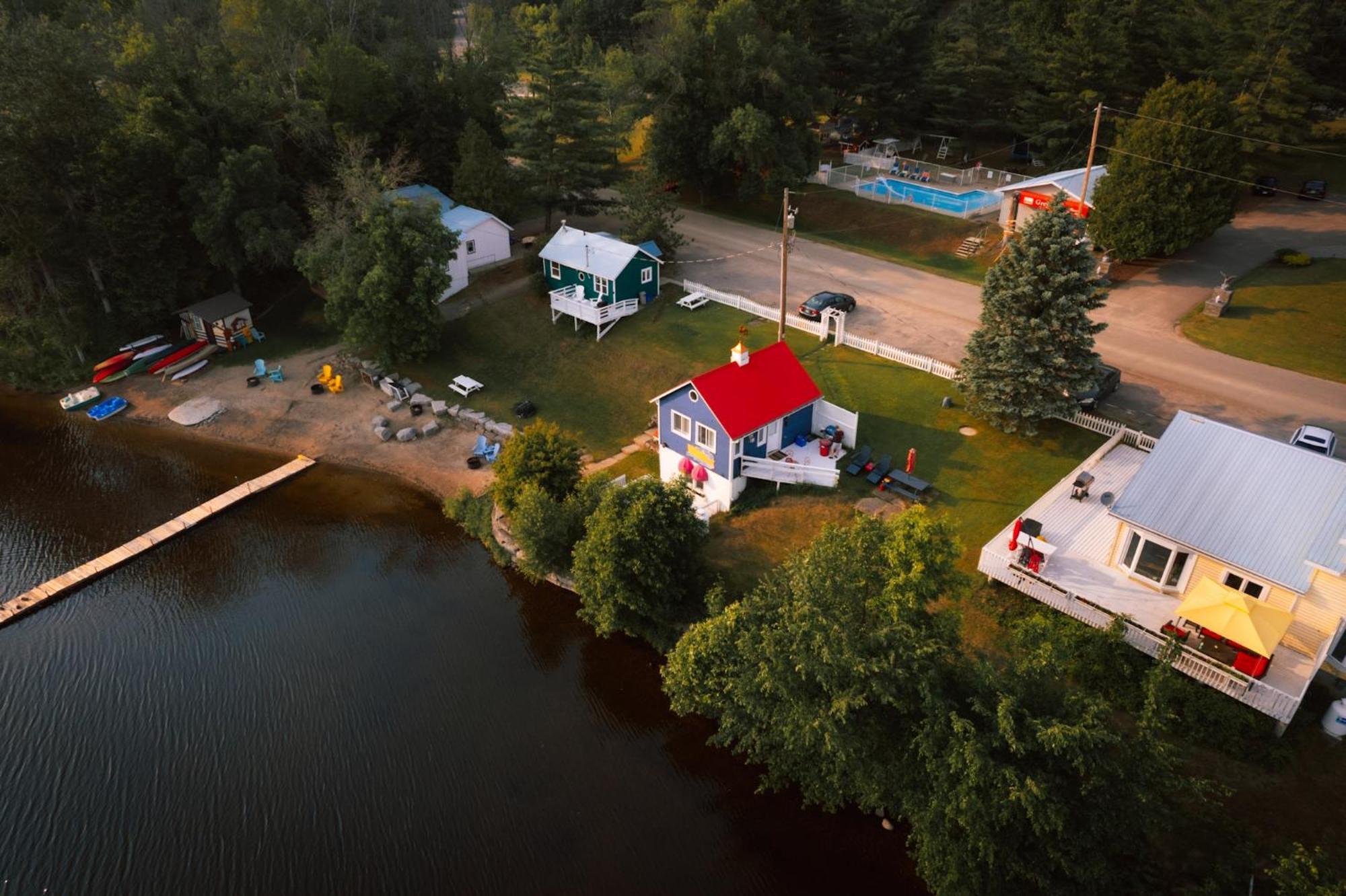 Greystone on Golden Lake Deacon Buitenkant foto
