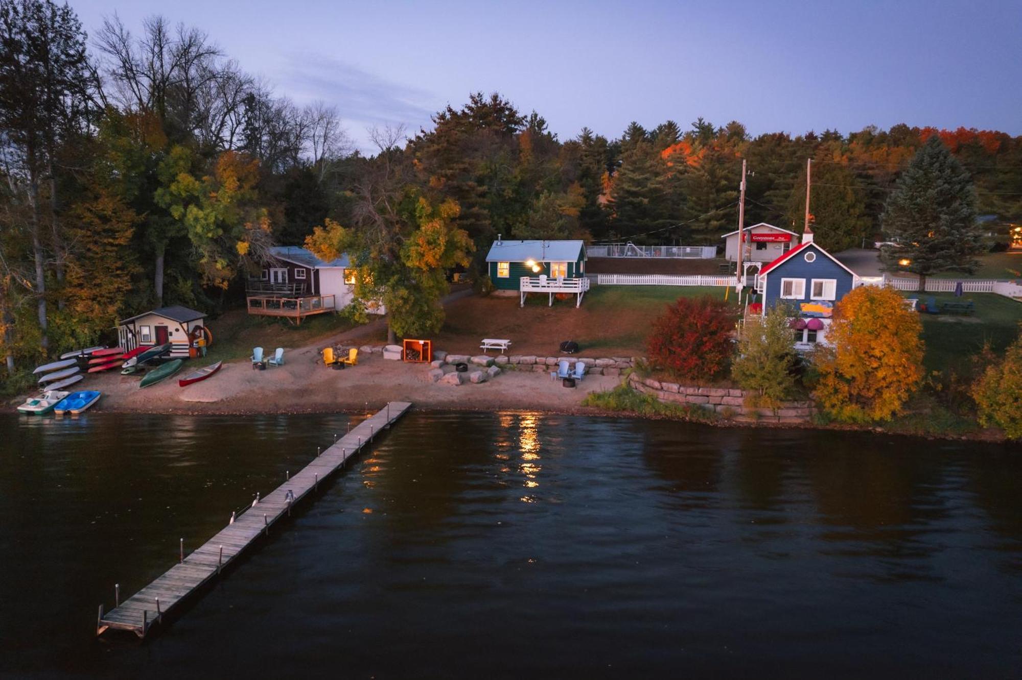 Greystone on Golden Lake Deacon Buitenkant foto
