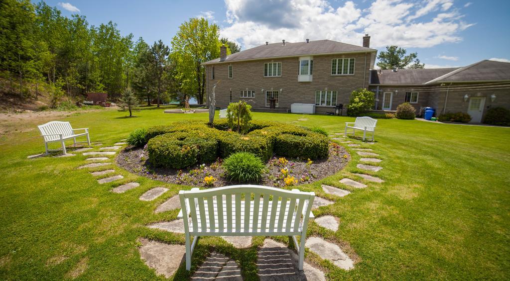 Greystone on Golden Lake Deacon Buitenkant foto