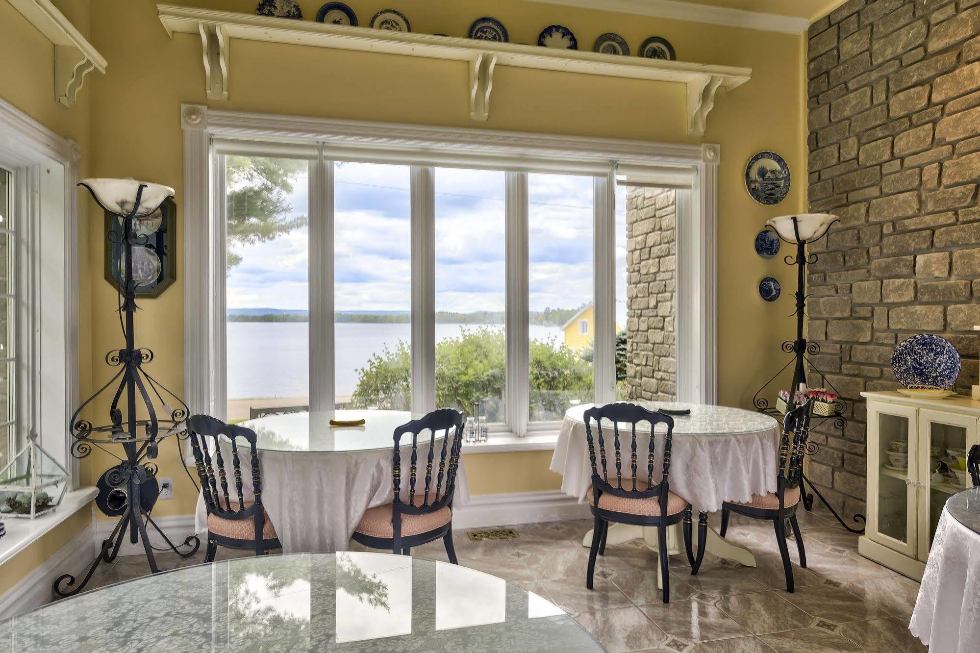 Greystone on Golden Lake Deacon Buitenkant foto