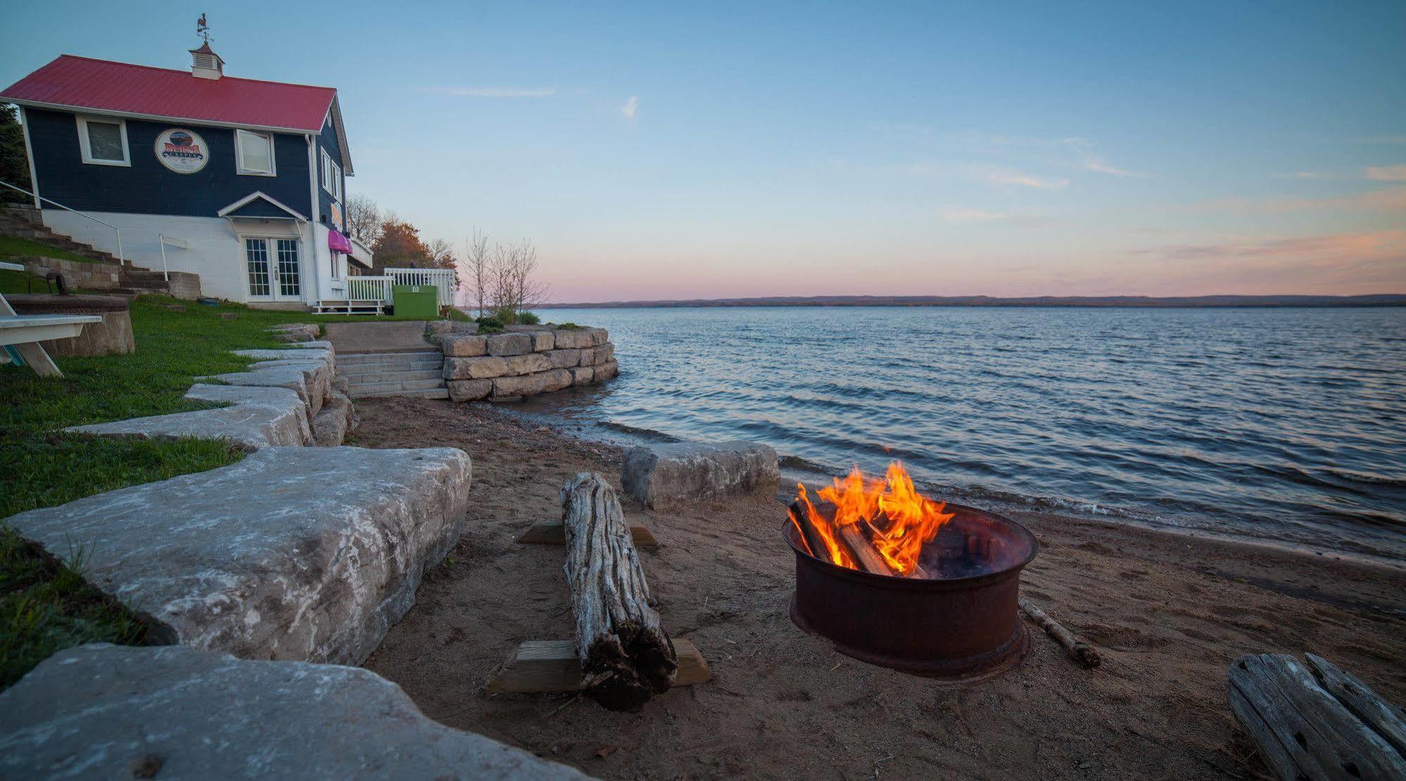 Greystone on Golden Lake Deacon Buitenkant foto